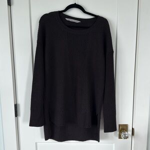 Athlete tunic length sweater in black
